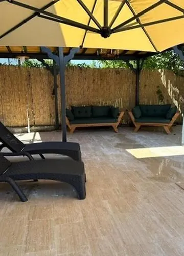 Finymoco Semesterbostad *